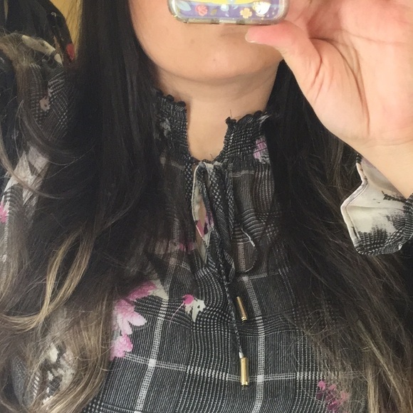 Lace and Floral DKNY Medium Blouse - Picture 4 of 5